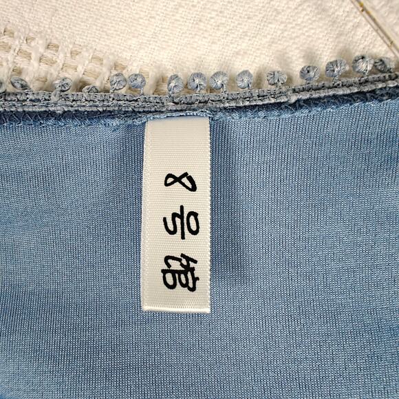 Blue Swiss Dot Mini Dress Lace Trim Wrap Style Elastic Waist Juniors XS Used - Picture 6 of 7